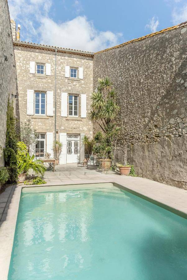Location de vacances pour 12 personnes, avec terrasse et piscine à Salles-d'Aude - 2