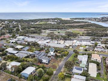 Holiday Home for 6 People in Anglesea, Surf Coast Shire, Photo 2