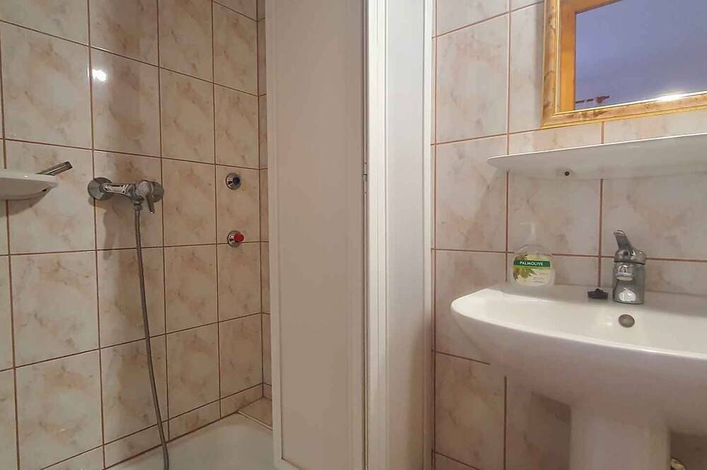 Ganze Wohnung, Studio in ruhiger Lage mit Internet in Kleinmariazell, Komitat Eisenburg