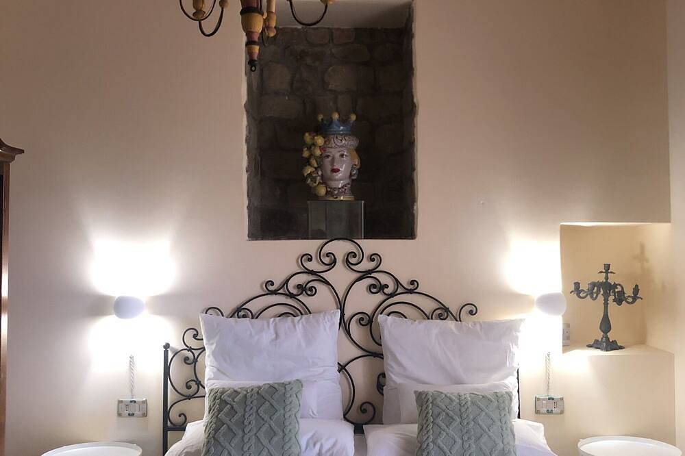 Estupenda casa de vacaciones privada con piscina privada, A/C, Tv y vista panorámica in Ficarra, Provincia de Messina