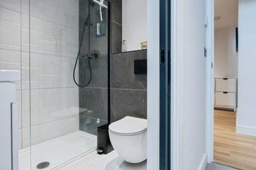 Vacation Rental for 4 Guests in Boscombe, Bournemouth, Picture 4