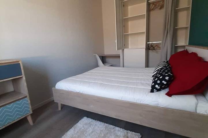 Appartement entier, \" Les Hauts De Bourg \" Apt 102 T2 Cosy de 45 m2, 1 ch avec écran plat in Bourg-Saint-Andéol, Privas (arrondissement)