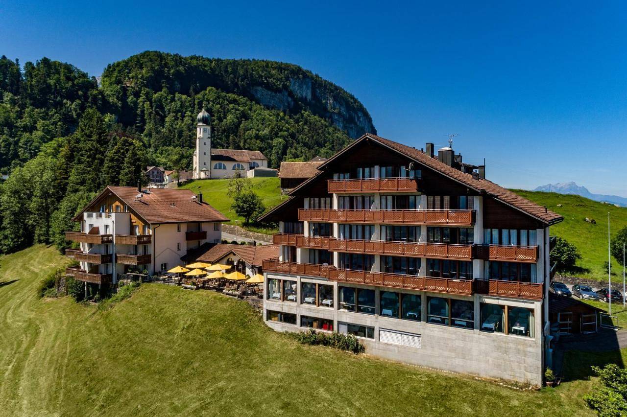 Hotel und Naturhaus Bellevue in Treib, Seelisberg
