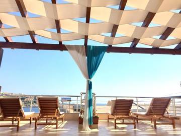 Hôtel pour 3 personnes, avec terrasse et vue à Himarë