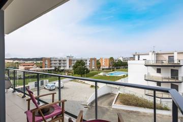 Apartamento De Férias para 8 Pessoas em Praia de São Martinho do Porto, São Martinho do Porto, Foto 1