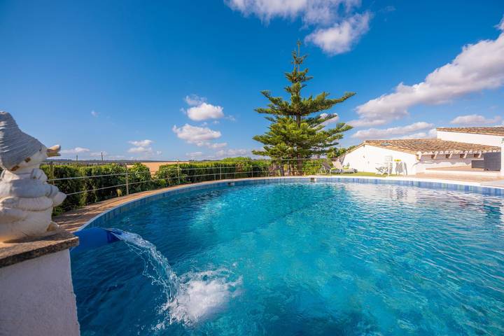 Finca für 4 Personen, mit Terrasse in Llubí