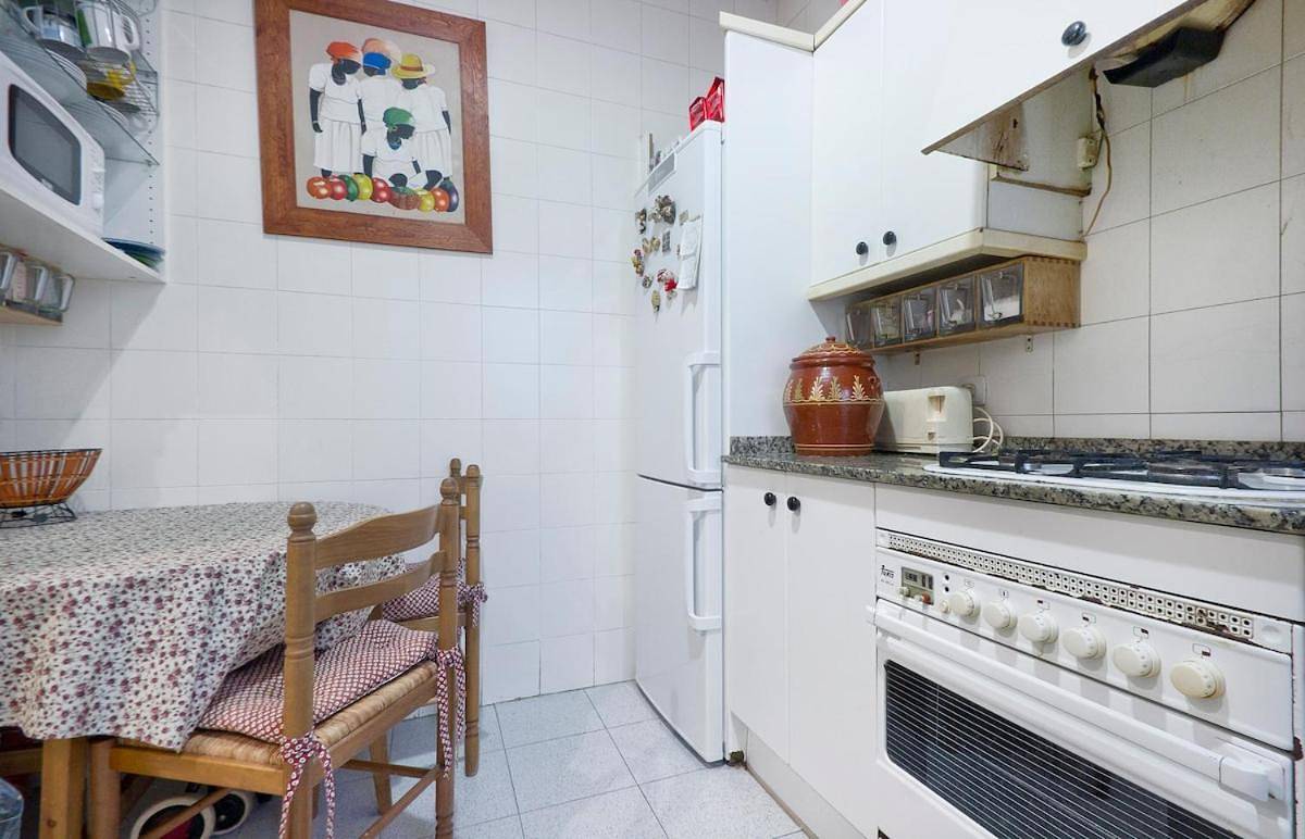 Comfortable Double Room Glorias City Centre Nearby in Barcelona Centre, Barcellona