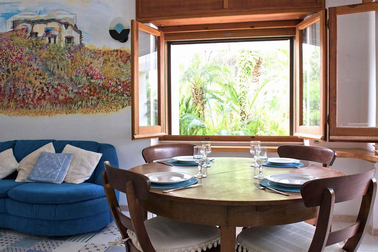 Jungle House Exotic Private Swimming Pool in Santa Margherita di Pula, Región de Pula