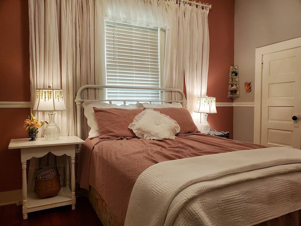 1920's and 2020's...the best of both! in Saluda, Polk County NC