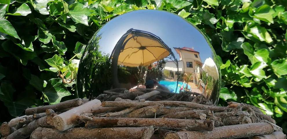 Vakantiehuis voor 4 personen, with uitzicht op het meer and uitzicht as well as tuin in Saarland