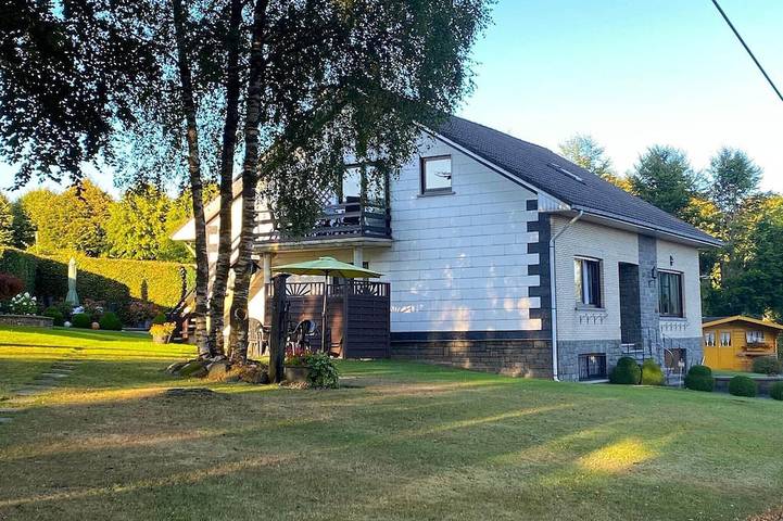 Gîte pour 5 personnes, avec jardin à Butgenbach
