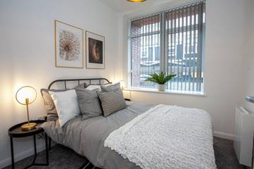 Vacation Rental for 4 Guests in Bolton, Greater Manchester, Picture 1