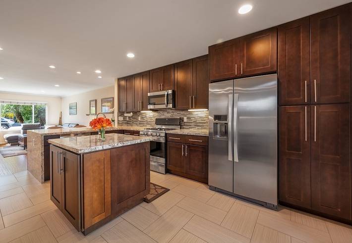 Vacation rental for 4 people, with pool and terrace as well as hot tub and yard in Encinitas