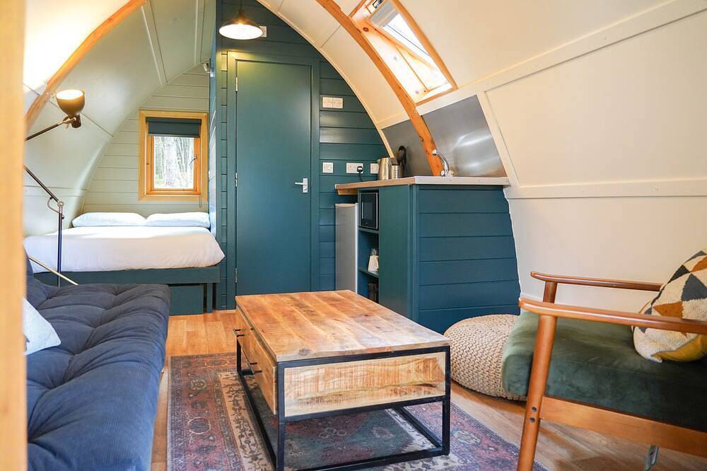 Supérieure-Hot Tub-Cabine-Sdb privée avec douche in Weston (Lincolnshire), Lincolnshire