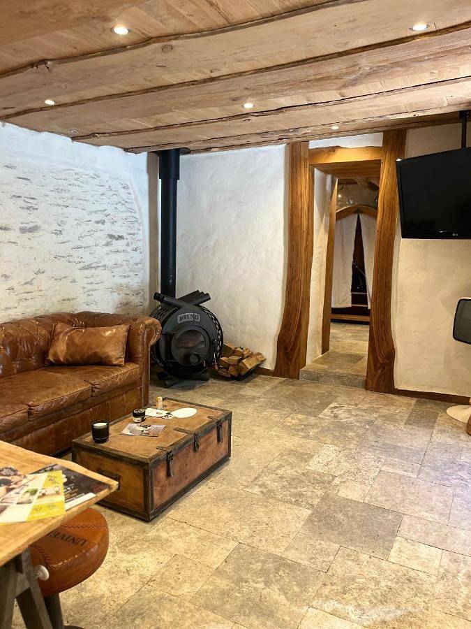 Location de vacances pour 3 personnes, avec vue et jardin à Porri - 4