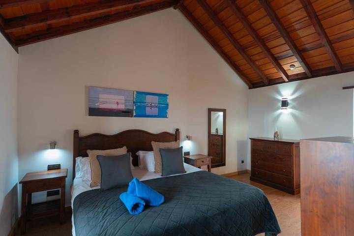 Apartamento para 2 personas, con jardín además de piscina y vistas, Se admiten mascotas en Los Realejos