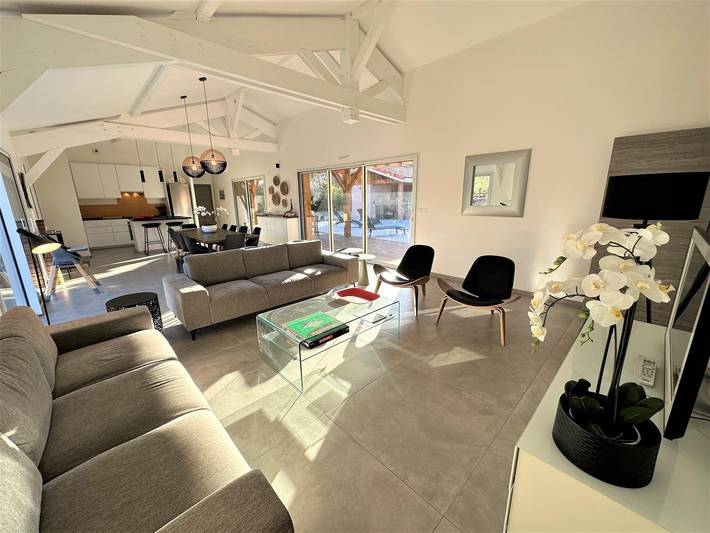 Gîte pour 8 personnes, avec terrasse ainsi que piscine et jardin à Vielle-Saint-Girons - 3