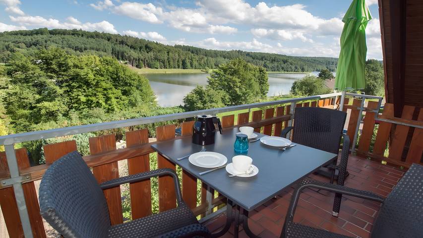 Apartamento de vacaciones para 3 personas, con vistas al lago y balcón - 1