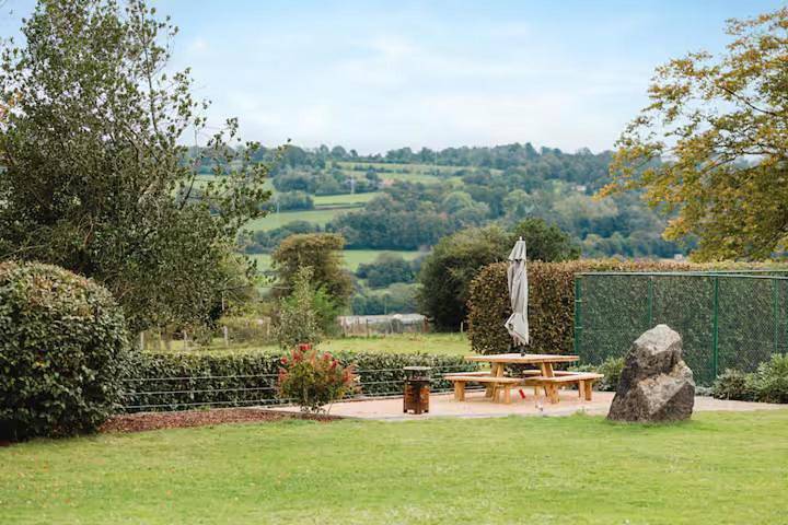 Gîte pour 8 personnes, avec vue et jardin dans Polleur - 3