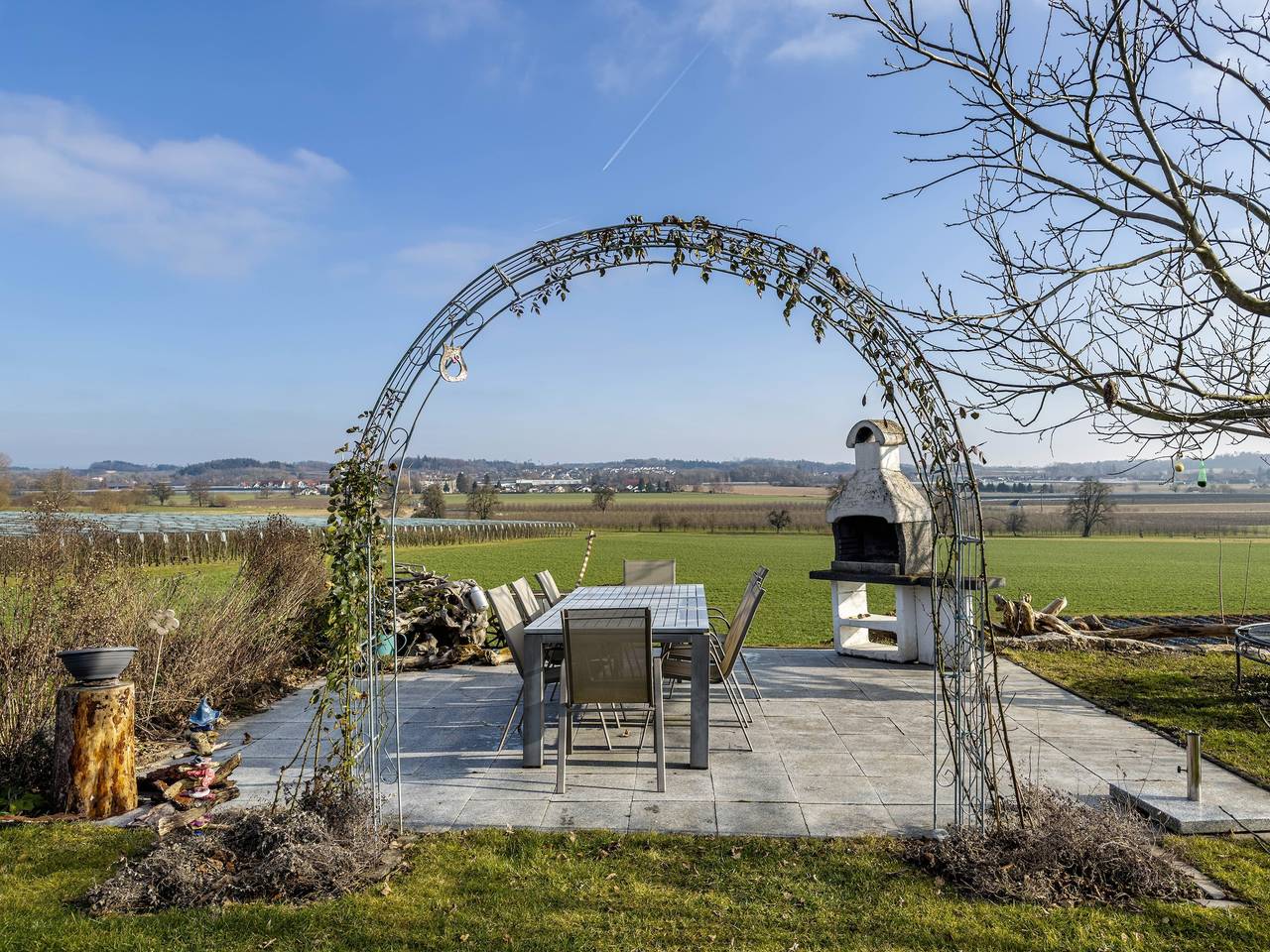 Ganze Wohnung, Ferienwohnung 'Kienast' mit Bergblick, privater Terrasse und Wi-Fi in Markdorf, Region Bodensee-Oberschwaben