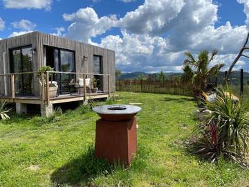 Gîte pour 3 personnes, avec vue ainsi que jardin et terrasse à Mallemoisson