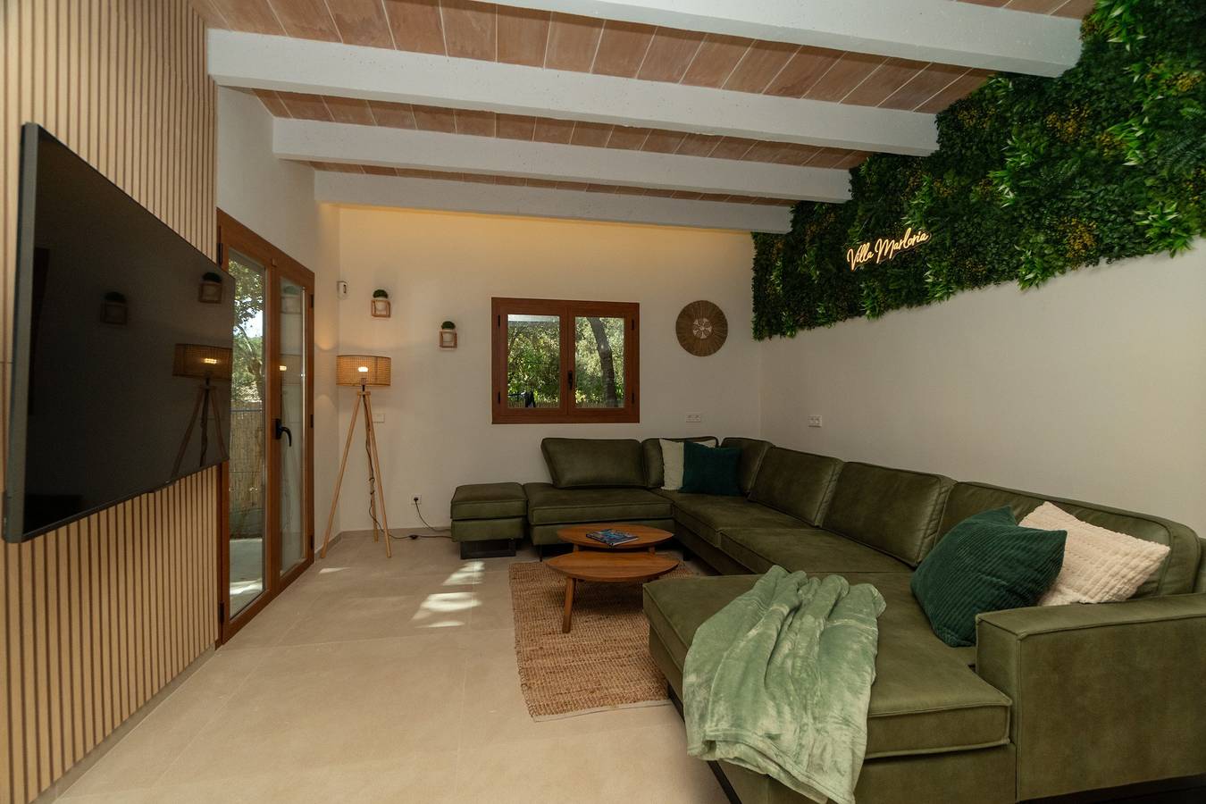 Villa 'Marloria' con vistas a la montaña, Wi-Fi y aire acondicionado in Crestatx, Sa Pobla