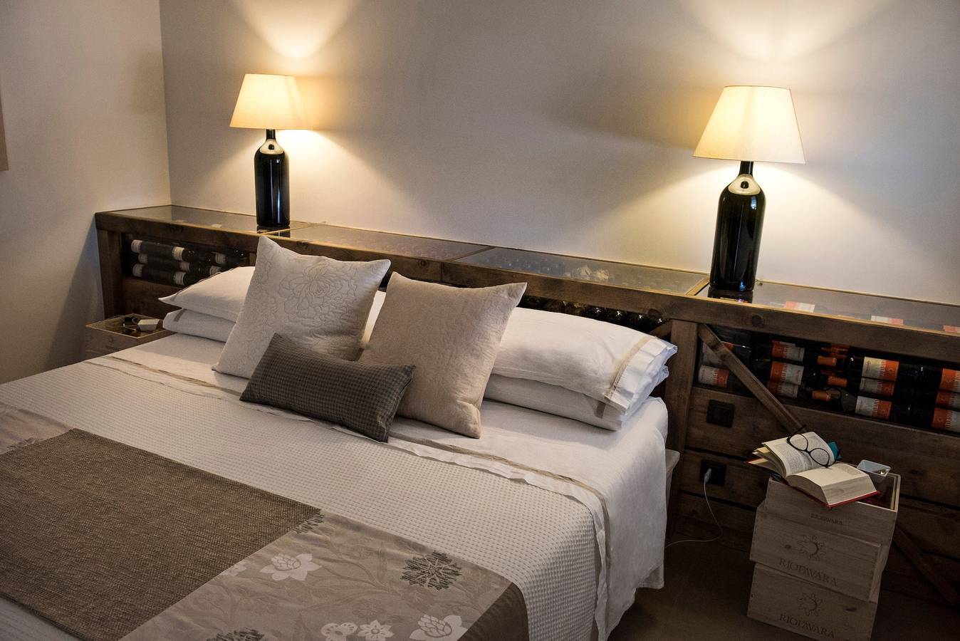 Camera 'Cantina Riofavara - Suite' con terrazza privata, Wi-Fi e aria condizionata in Ispica, Provincia di Ragusa