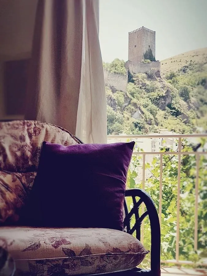 Ferienhaus für 4 Personen, mit Ausblick und Pool sowie Balkon - 1