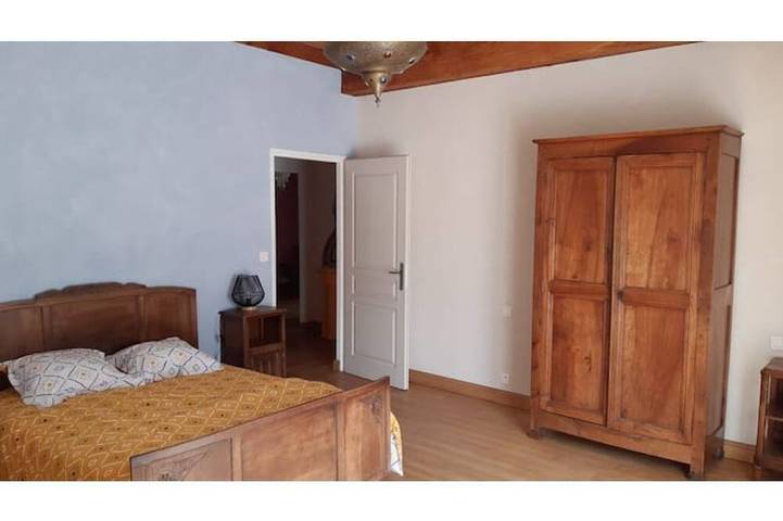 Location de vacances pour 8 personnes, avec jardin et terrasse à Saint-Félix-de-Reillac-et-Mortemart - 3