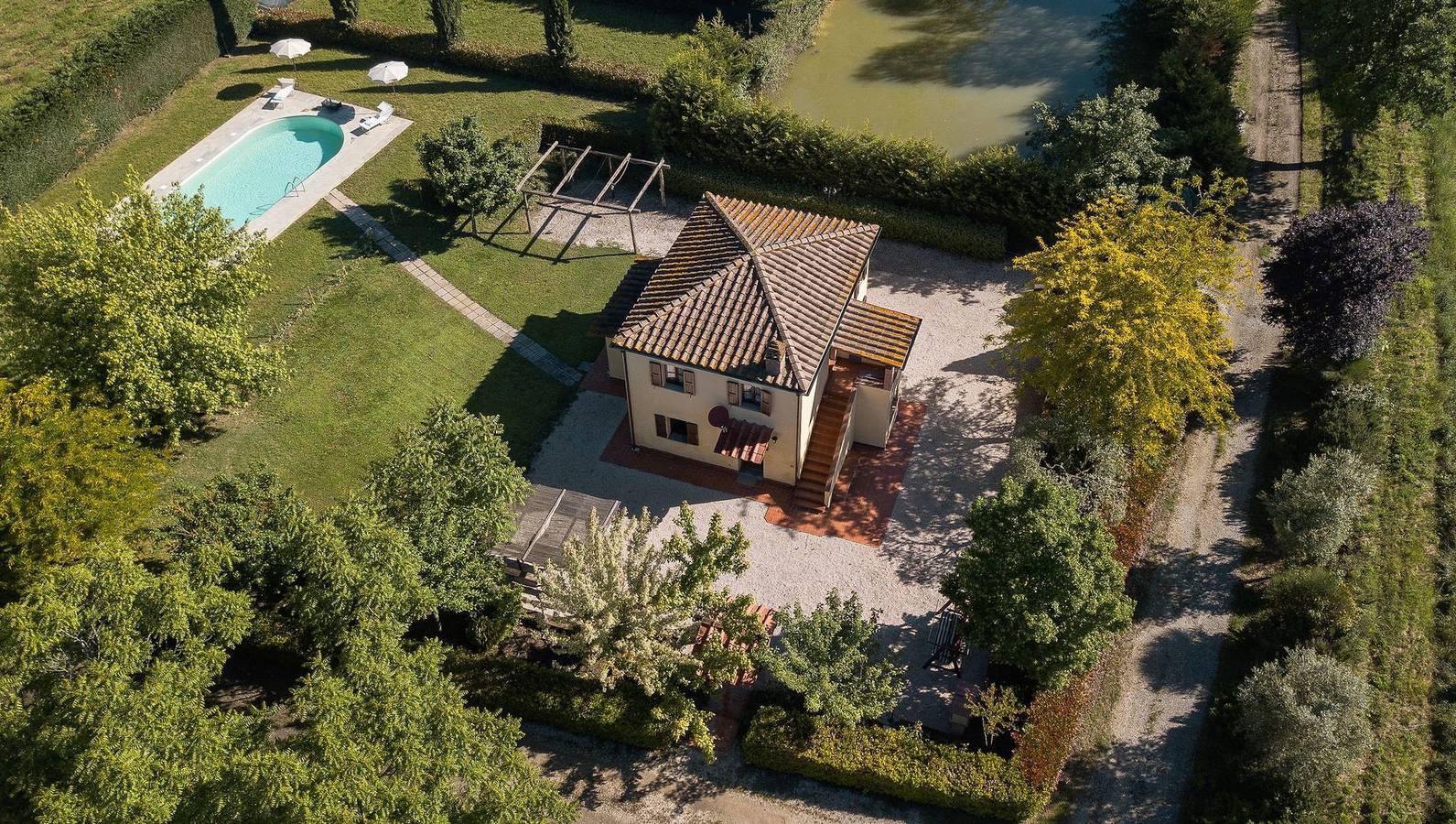Villa La Fragola in Cortona, Arezzo Province