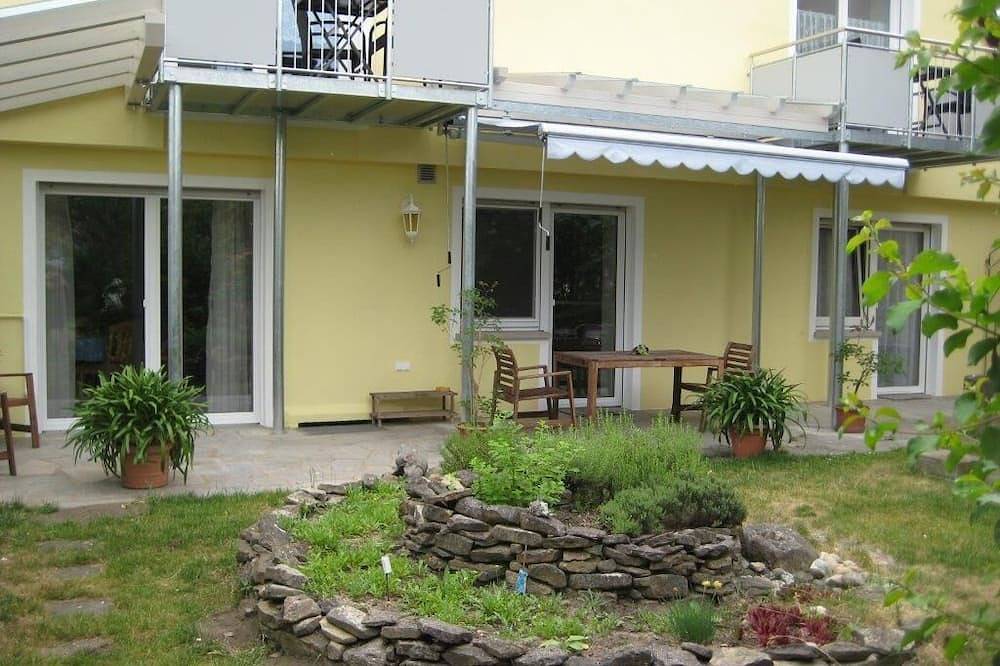 Ganze Wohnung, Großzügiges familiäres App. \"Weinstock\" (100m2) für bis zu 5 Personen in Sommerhausen, Fränkisches Weinland