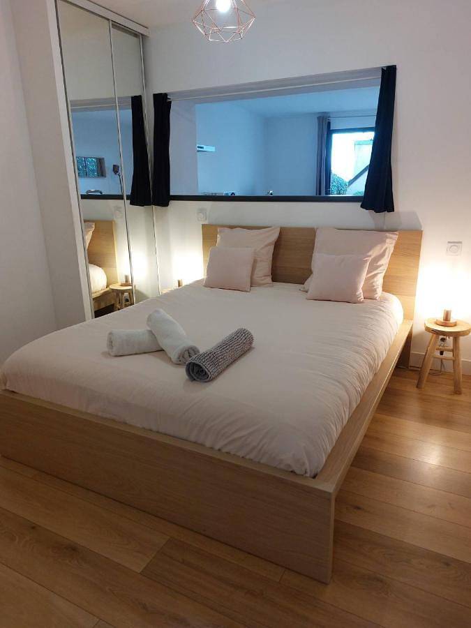 Appartement entier, Apartment with Terrace in Rodez, Aveyron