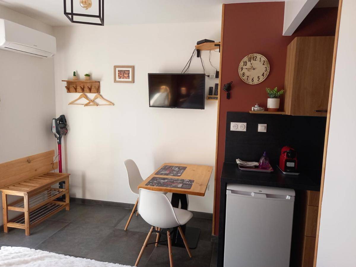 Appartement entier, One-Bedroom Apartment in Mondragon, Vaucluse