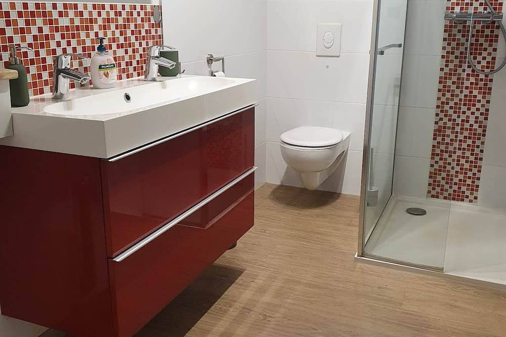 Appartement entier, L'Obernoi, located in a private residence not far from the city center in Obernai, Région de Sélestat-Erstein