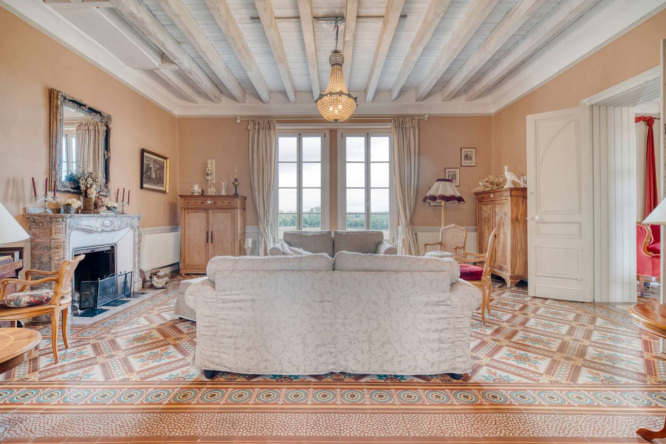 Holiday Home 'Château' with Mountain View, Balcony and Wi-Fi in Souilhanels, Carcassonne region
