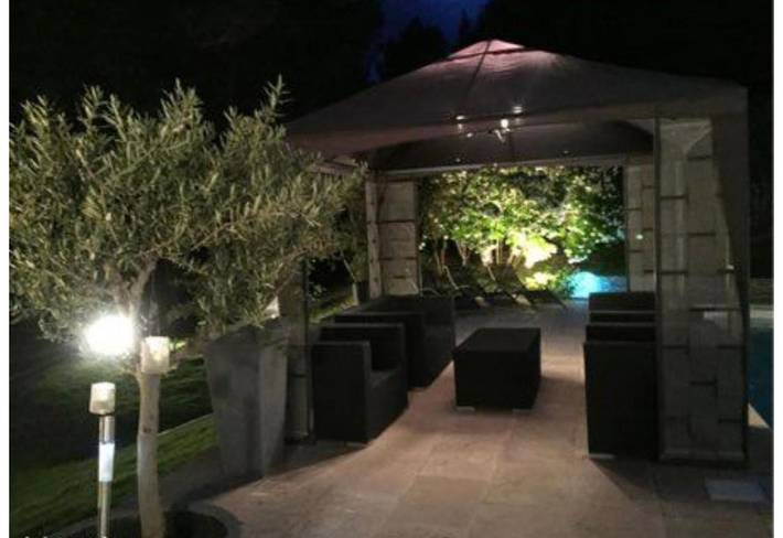 Chambre d’hôte pour 2 personnes, avec Terrasse et Jardin ainsi que Piscine et Vue à Rognes