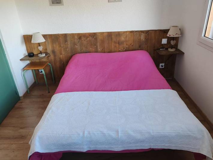 Gîte pour 8 personnes, avec jardin à Planès - 2