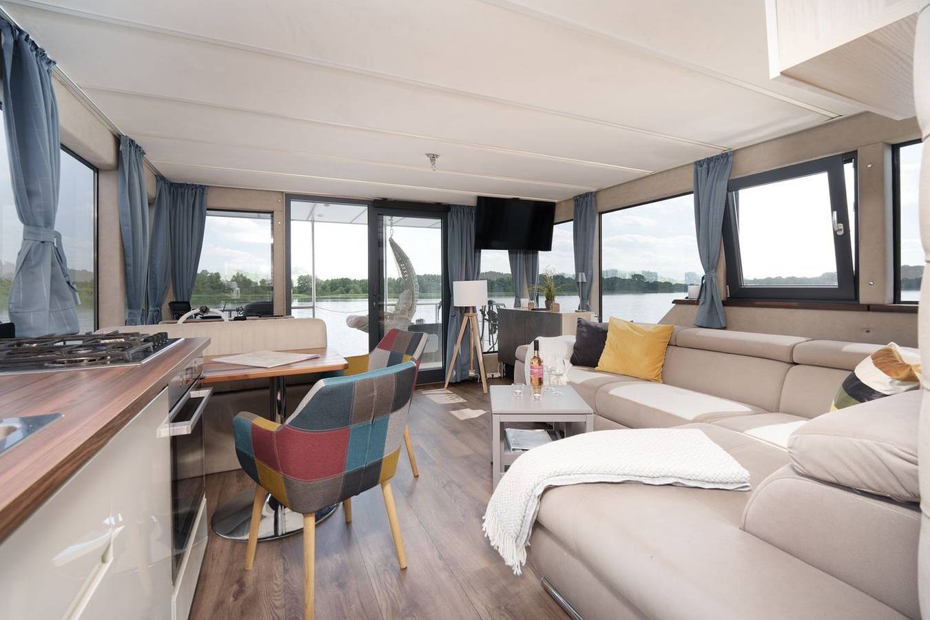 Hausboot Lubodne – exklusiver Urlaub auf der Müritz in Buchholz, Müritz