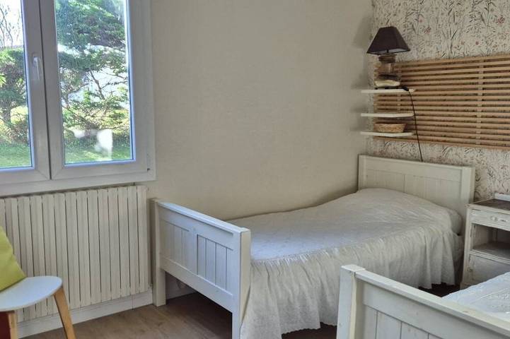 Location de vacances pour 4 personnes, avec terrasse et jardin, animaux acceptés à Surville - 3