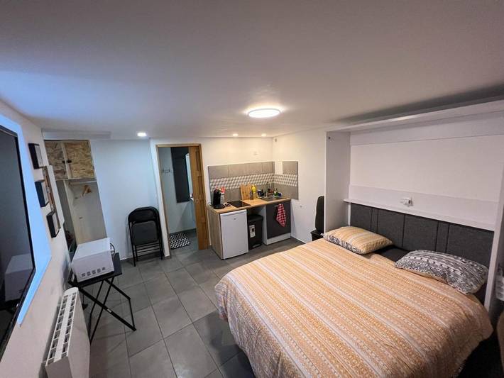Gîte pour 2 personnes, avec jardin et vue à Saint-Doulchard - 3