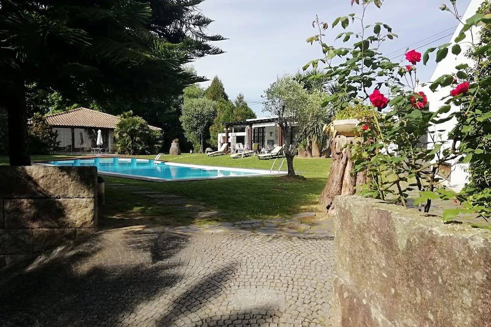 Schönes Haus in der grünen kleinem Bauernhof, privaten Pool und in der Nähe zu den Stränden in Espargo, Santa Maria da Feira