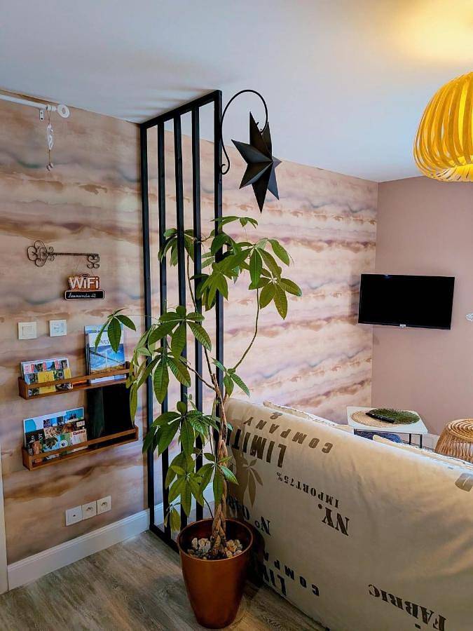 Location de vacances pour 3 personnes, avec jardin et jacuzzi ainsi que sauna et terrasse à Boussac (Aveyron) - 2