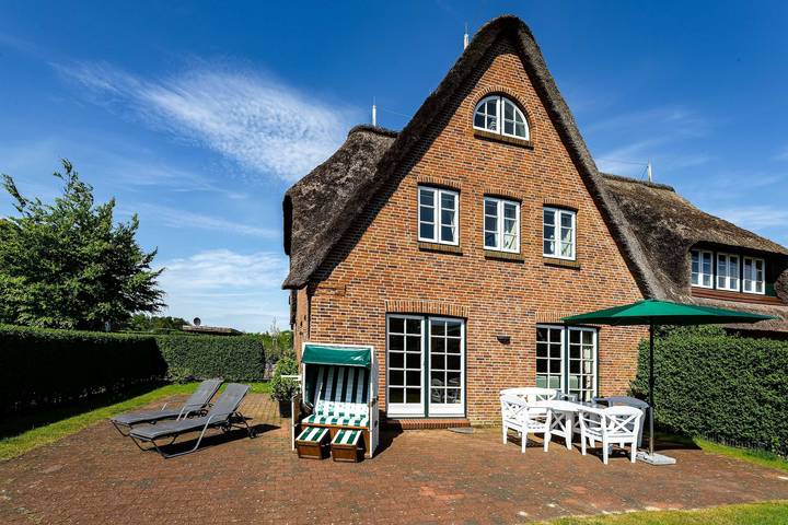 Ferienhaus für 6 Personen, mit Terrasse und Garten sowie Sauna in Utersum