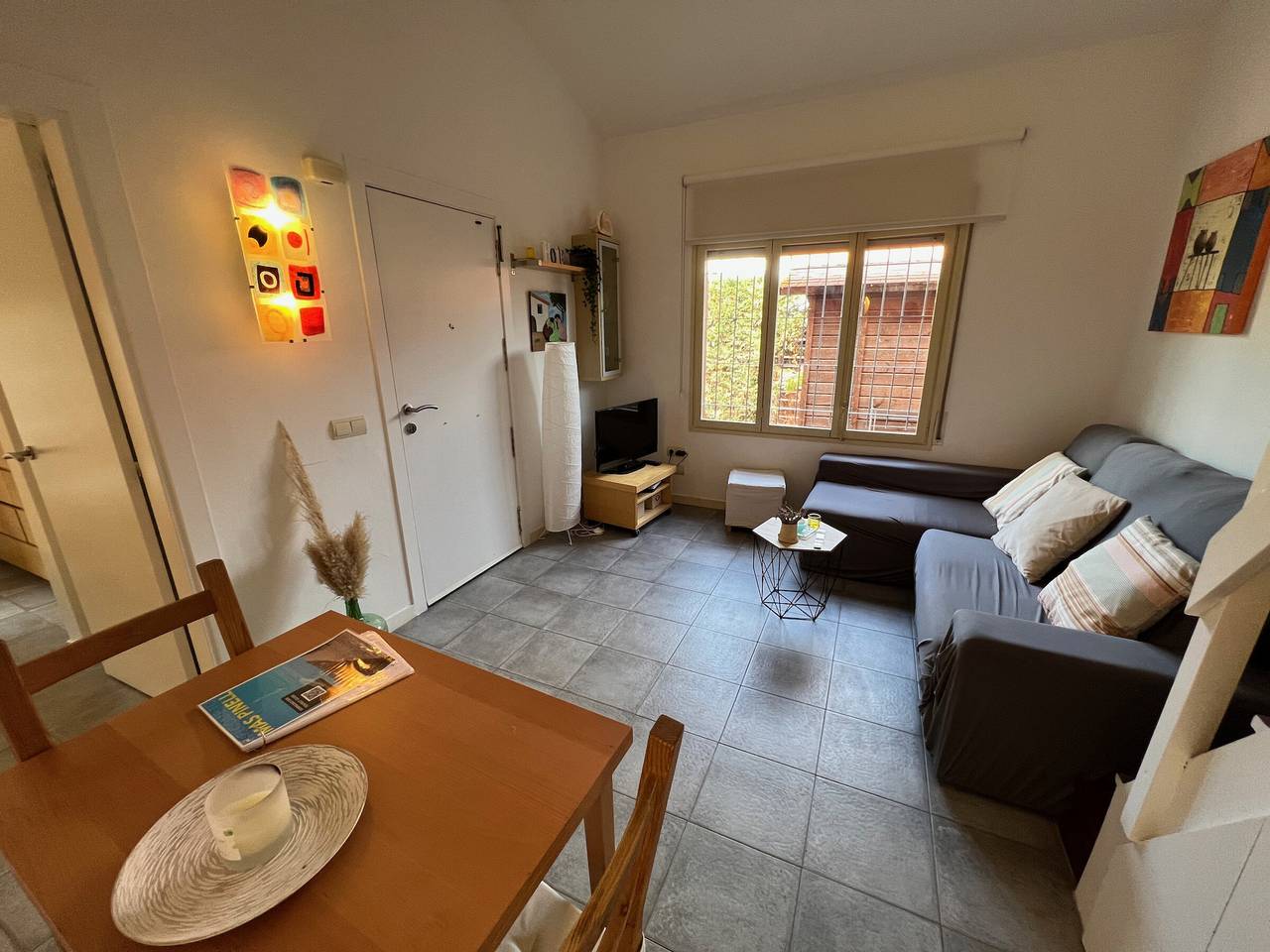 Villa con Jardín y Piscina a 10 Minutos de la Playa en Torroella de Montgrí in Mas Pinell, Torroella de Montgrí