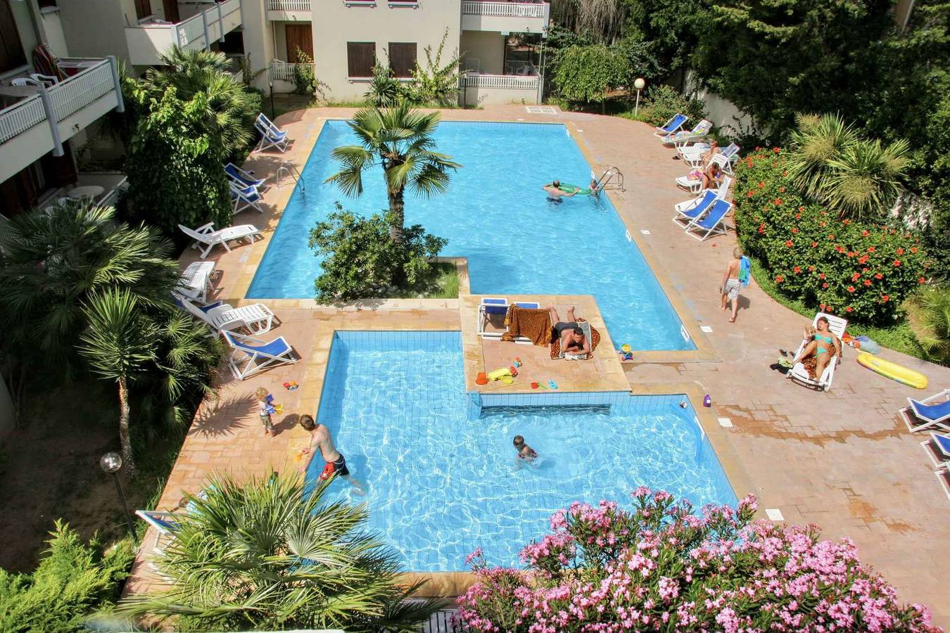 Apartamento vacacional entero, Holiday apartment with Wlan and air conditioning  in La Pietraia, Alguer