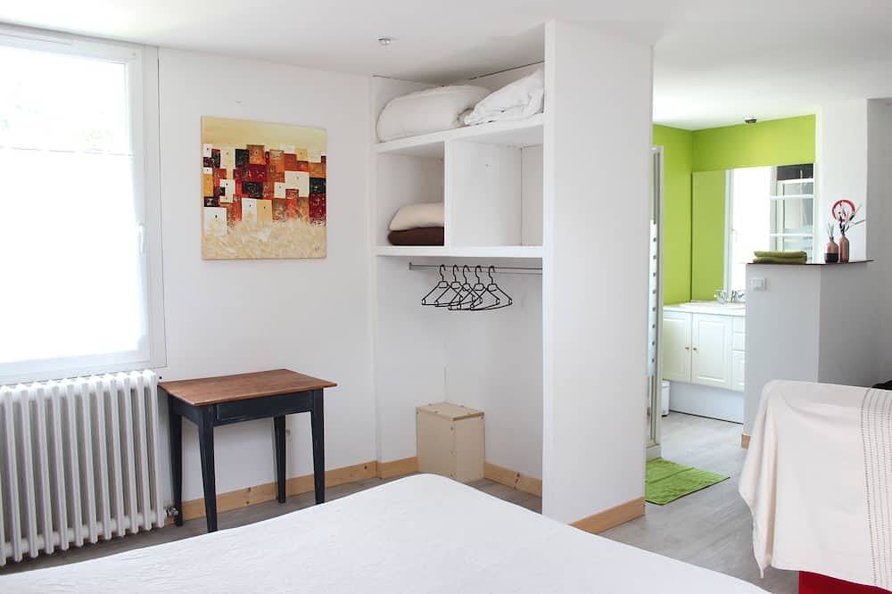 Appartement entier, Appartement en duplex proche centre ville et gare in Laval, Mayenne