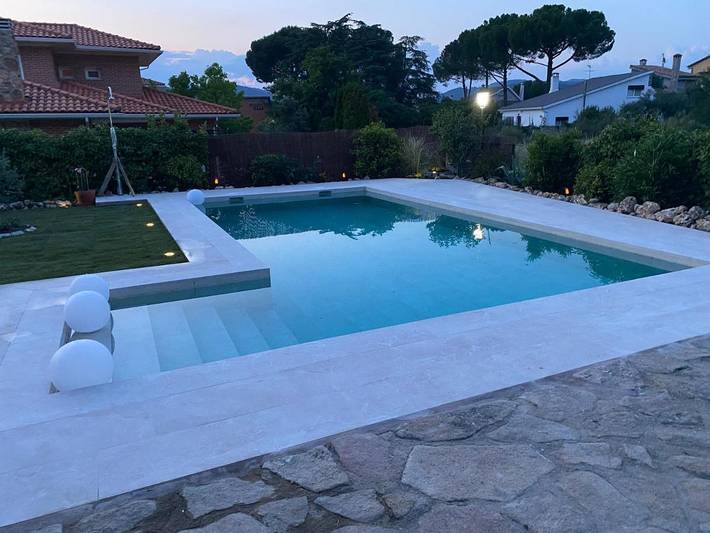 Apartamento para 10 personas, con Terraza y Jardín además de Piscina y Vistas en Pelayos de la Presa