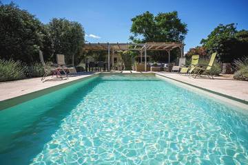 Gîte pour 4 personnes, avec piscine à Neffiès
