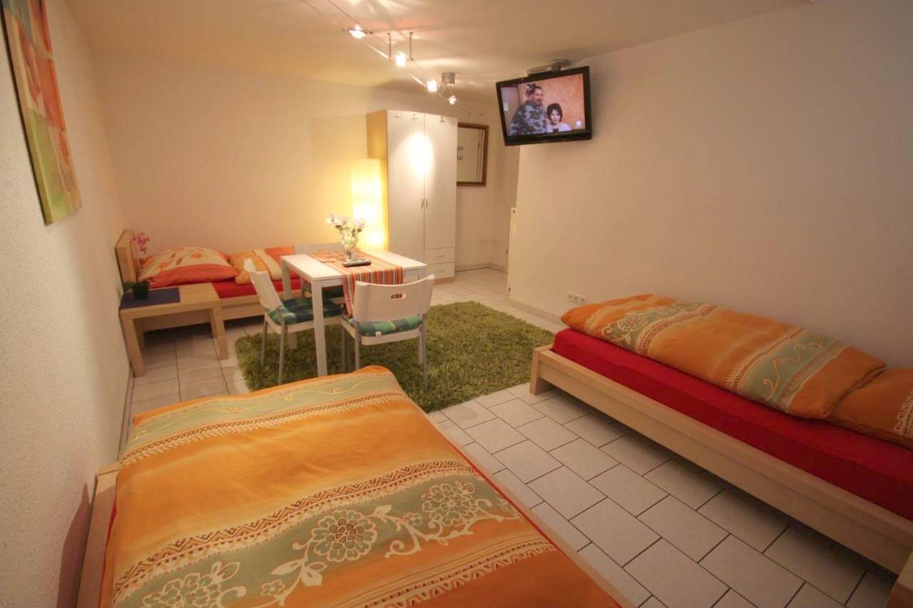 Twin Room with Shared Bathroom in Braunschweig, Braunschweig und Umgebung