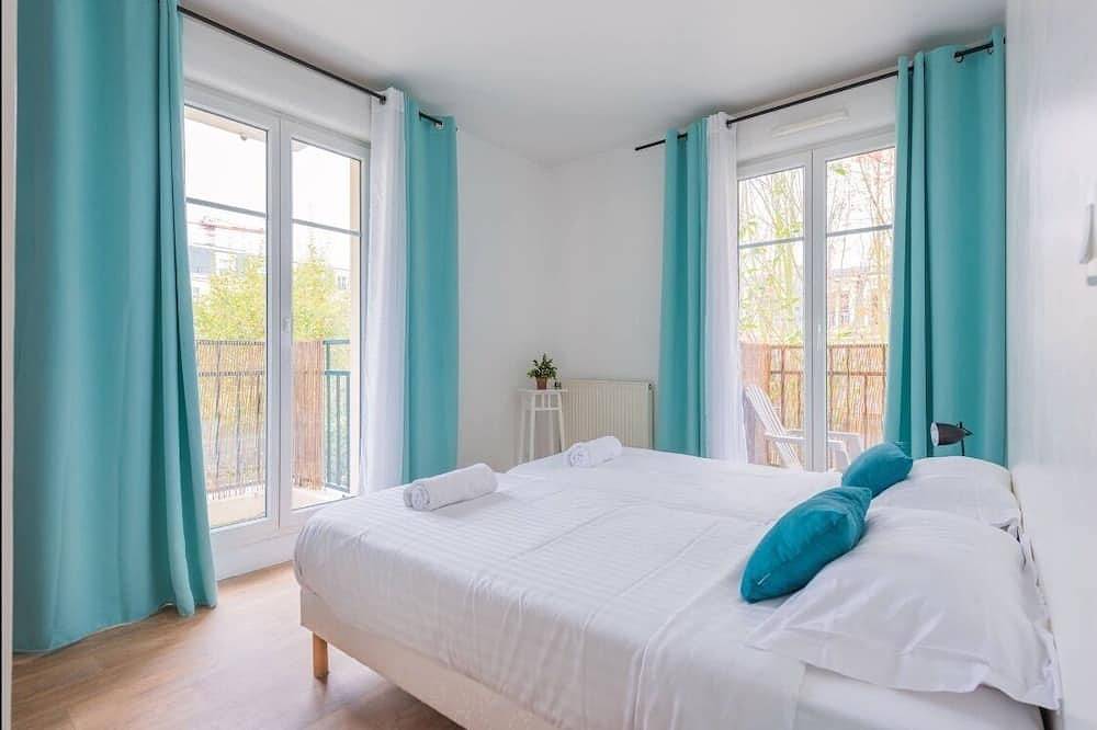 Entire apartment, Disneyland Paris 3 minutes away, sleeps 8, 3 bedrooms. in Chessy, Seine-et-Marne